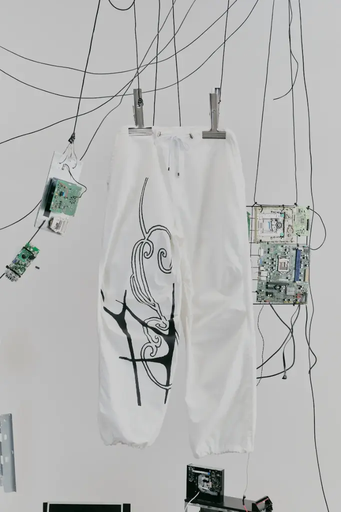 FLUX PARACHUTES PANTS WHITE
